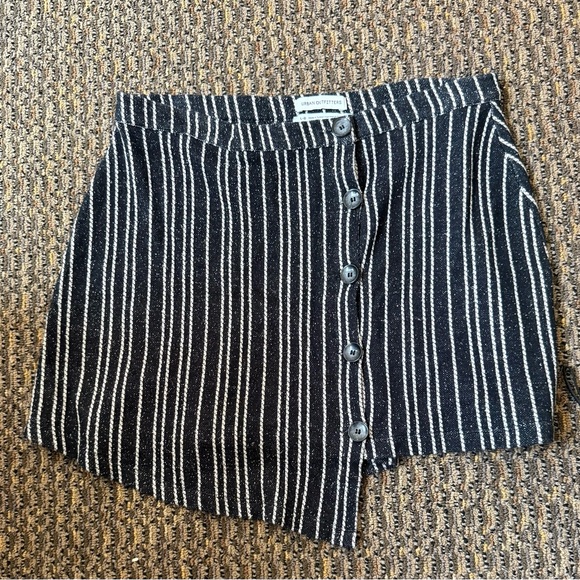Urban Outfitters Black and White Striped asymmetrical skirt great condition - Picture 1 of 9